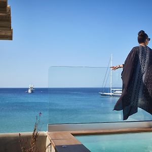 Deluxe Suite Jetted Tub Sea View